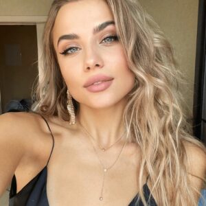 Julia B